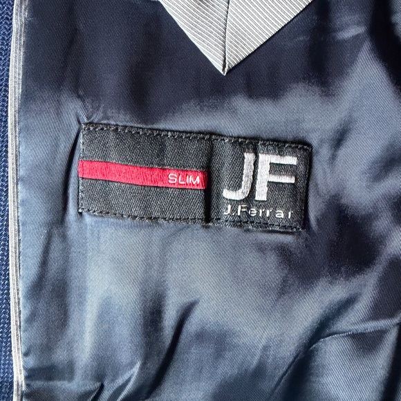 Men's Blue Suit - Picture 3 of 7